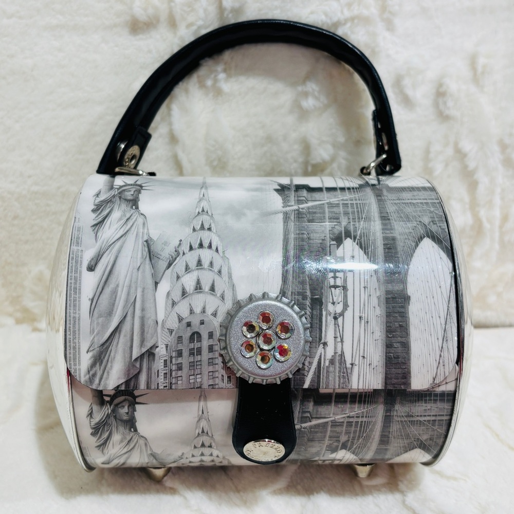 NWT Prezzo Vintage Cylinder Purse
